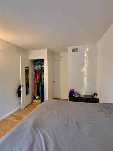 SPRING SUBLET FULLY FURNISHED