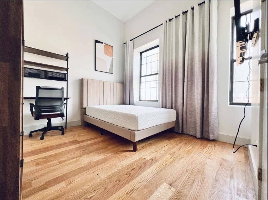 Furnished Room in Bedstuy