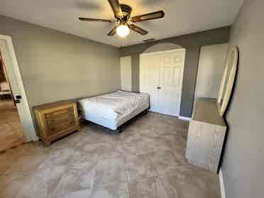 Furnished Room (includes utilities)