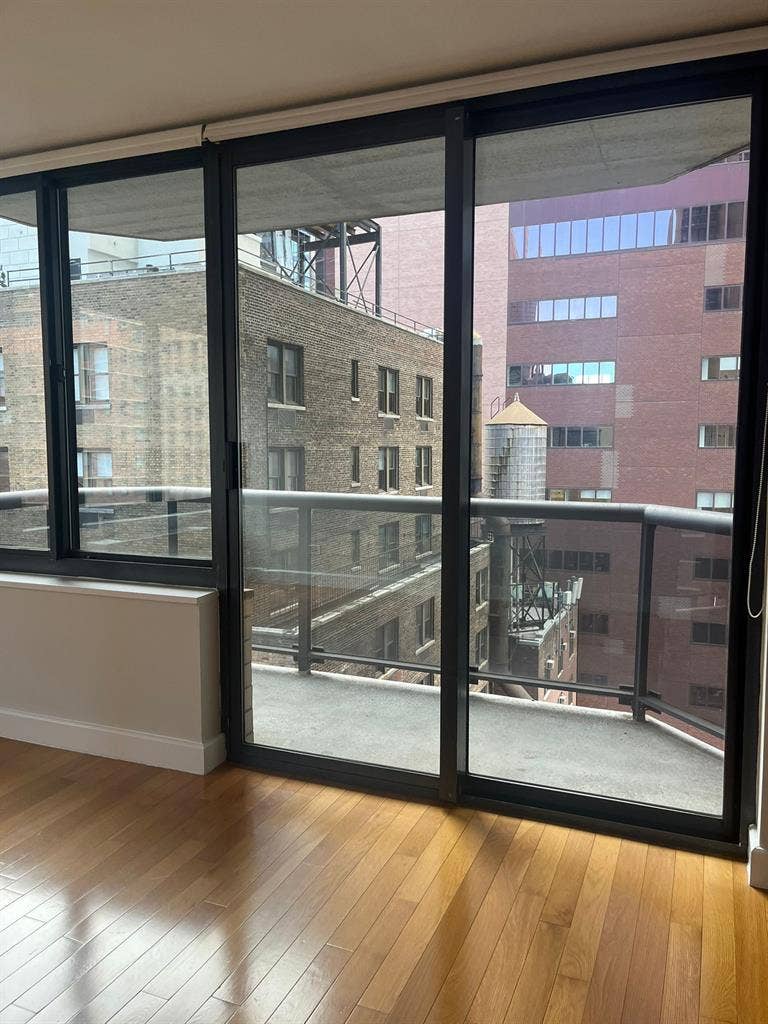 🌟Spacious Room in Midtown West🌟