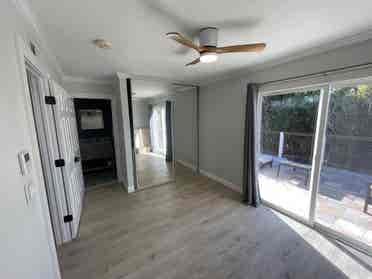 Beautiful room w/ Bathroom + Patio