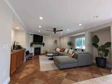 Beautiful room w/ Bathroom + Patio