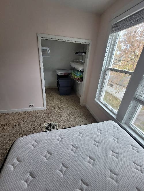 Room for rent, Berwyn IL