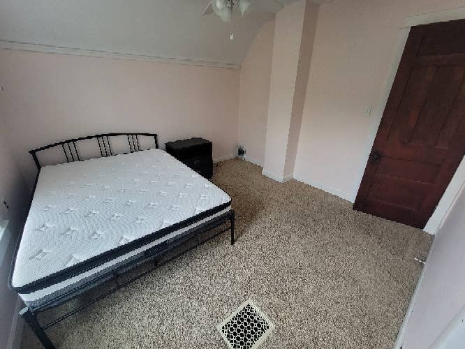 Room for rent, Berwyn IL