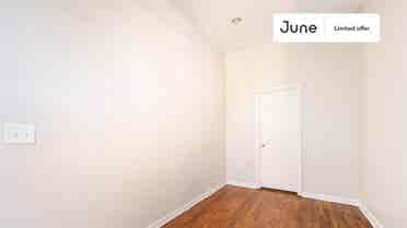 2 BR in Chicago