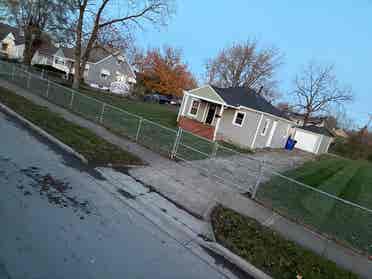 Bungalow Close to Downtown