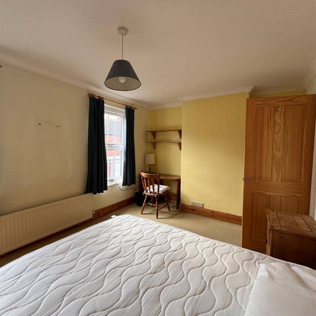 Double room close to station