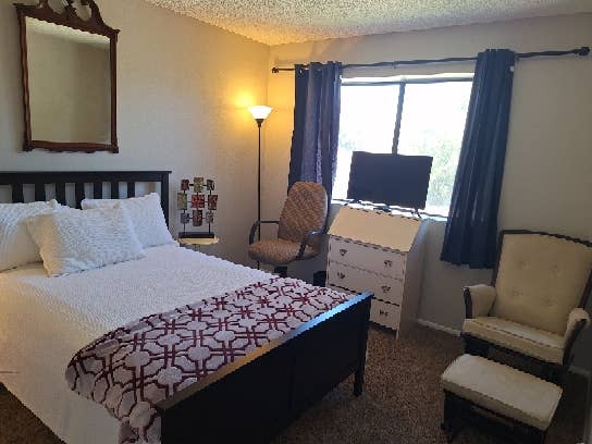 Quiet Furnished Room in Peoria, AZ