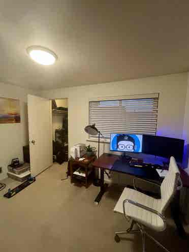 Room in Greenwood 2b2b available