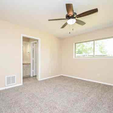 Master Bedroom/Private bathroom