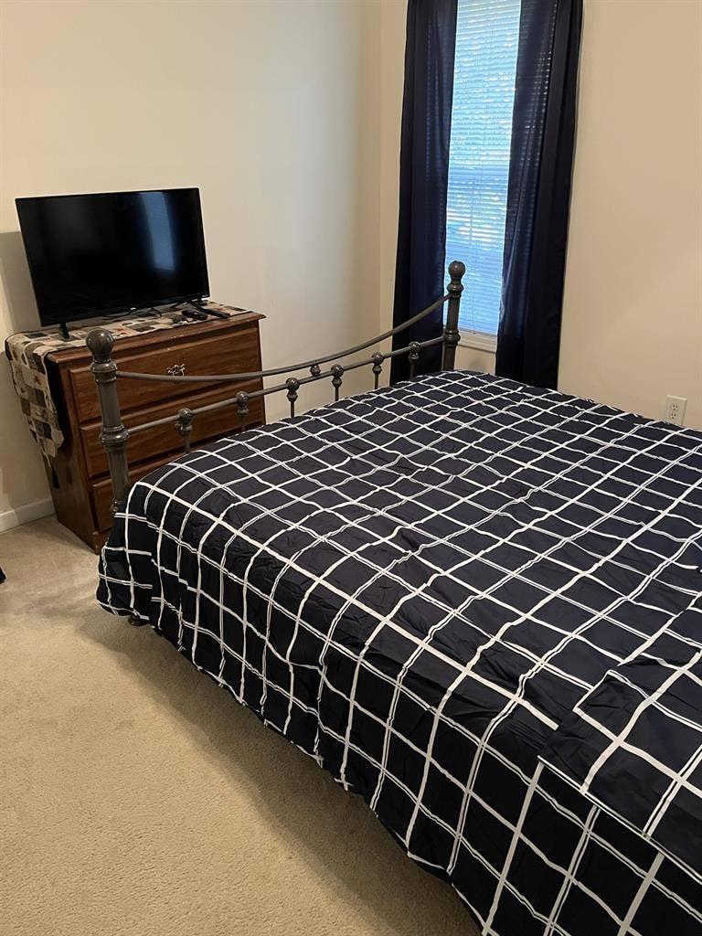 Room in Southeast Raleigh for rent