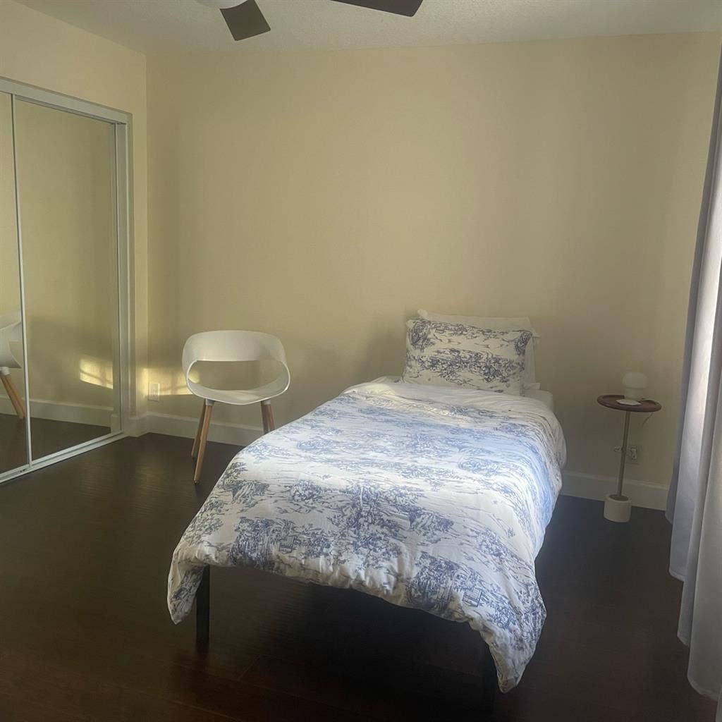 Condo in Pasadena