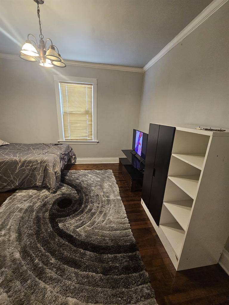 2 rooms available