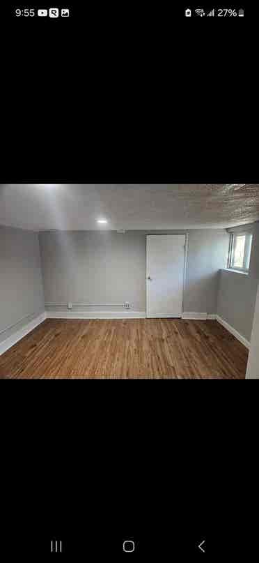 2 rooms available