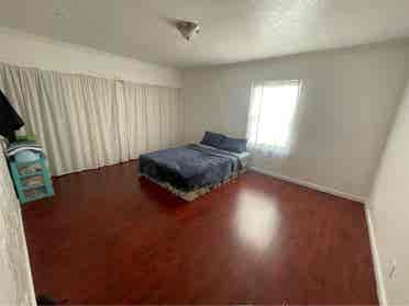 Master Bedroom Renting