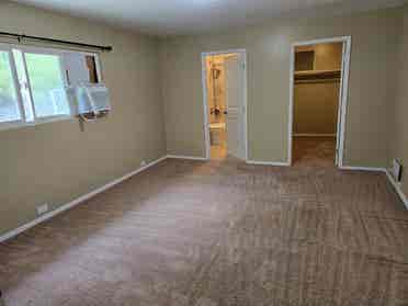 **Bedroom + Office for Rent**