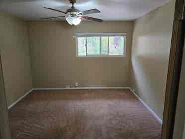 **Bedroom + Office for Rent**