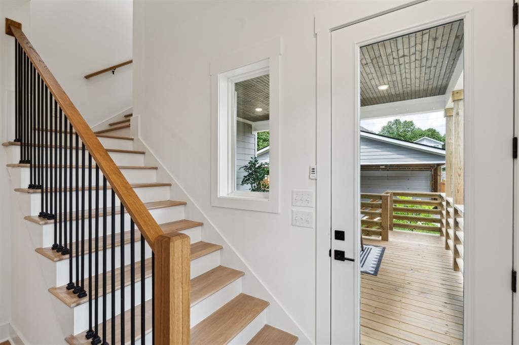 Main Level Bedroom in N Nashville