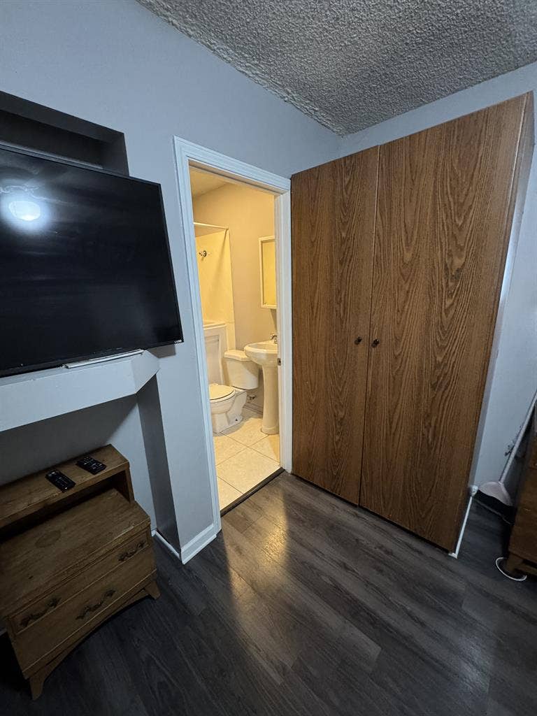 Room for rent N Ontario