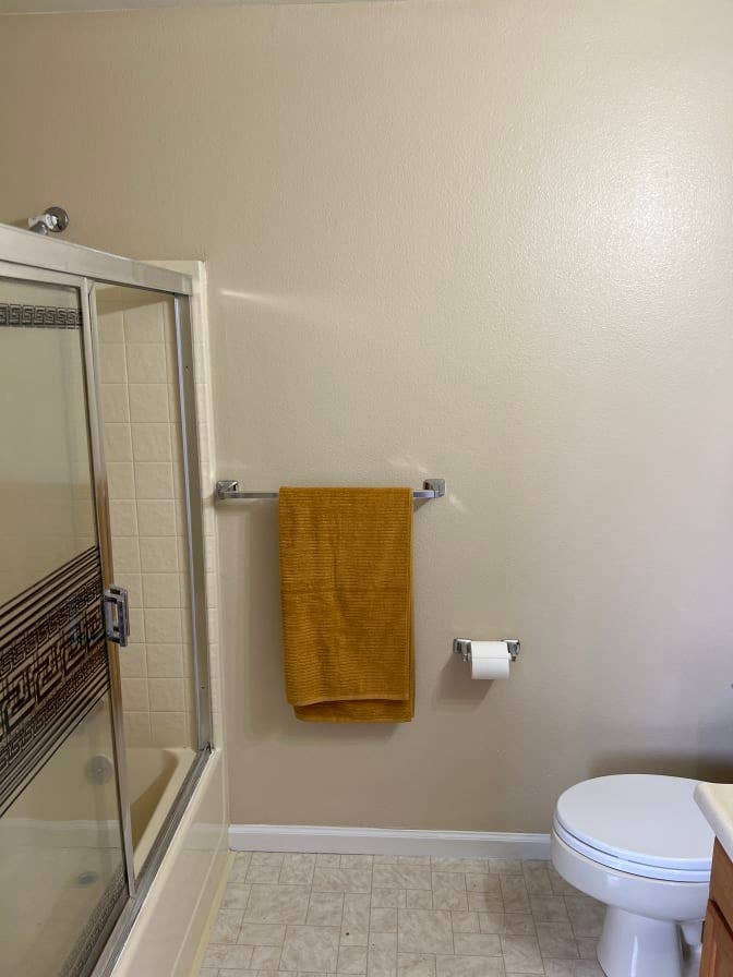 Midtown Room + Bathroom for Rent