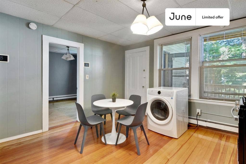 4 BR in Boston