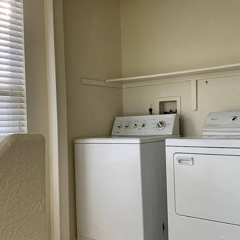 Looking for 1 roommate