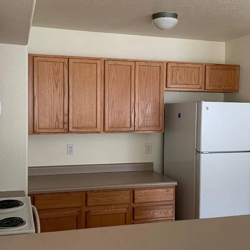 Looking for 1 roommate