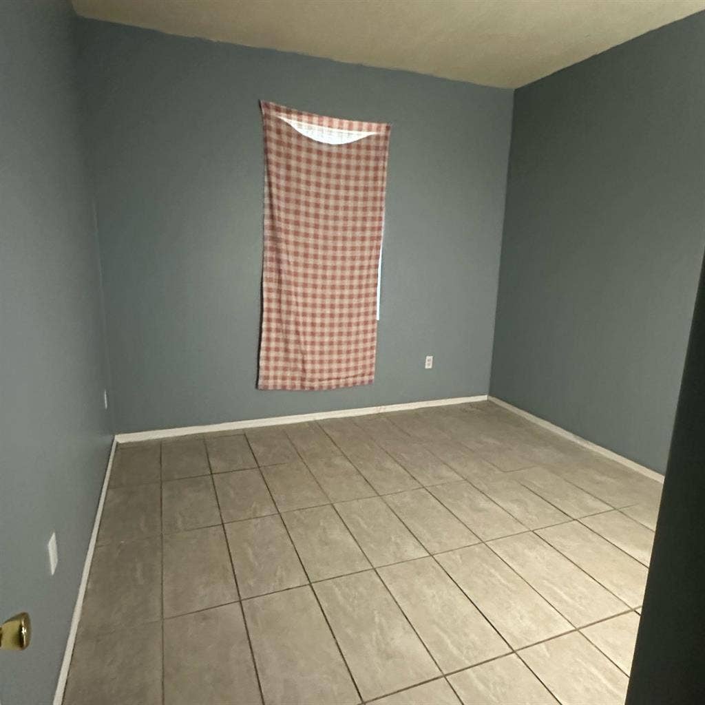 2 rooms for rent