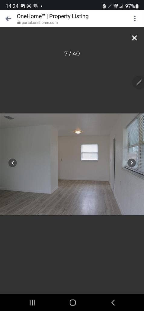 room for rent in a 3 bedroom house