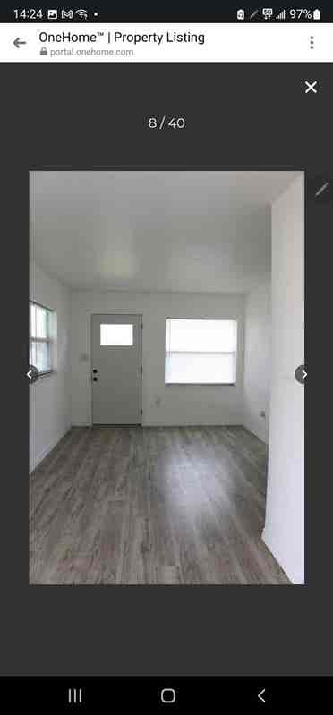 room for rent in a 3 bedroom house