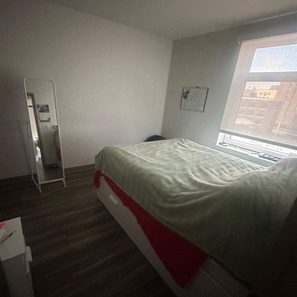 Far Rockaway room Renting