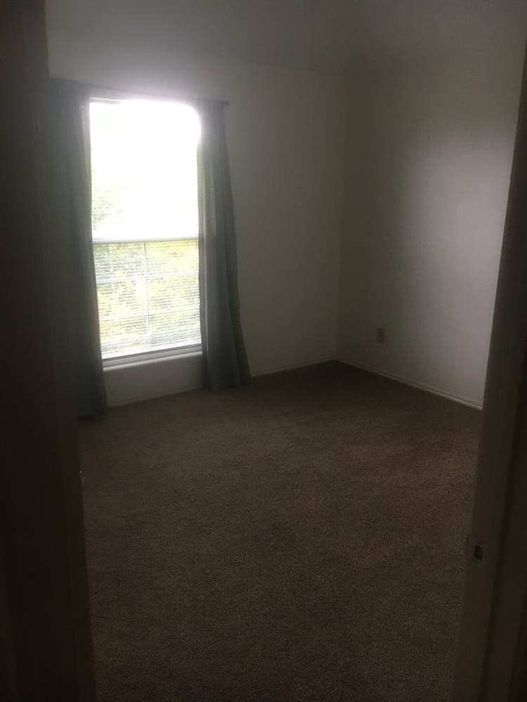 Room for rent ASAP in northeast SA