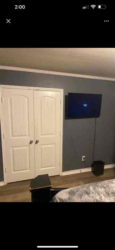 Offering room for Rent
