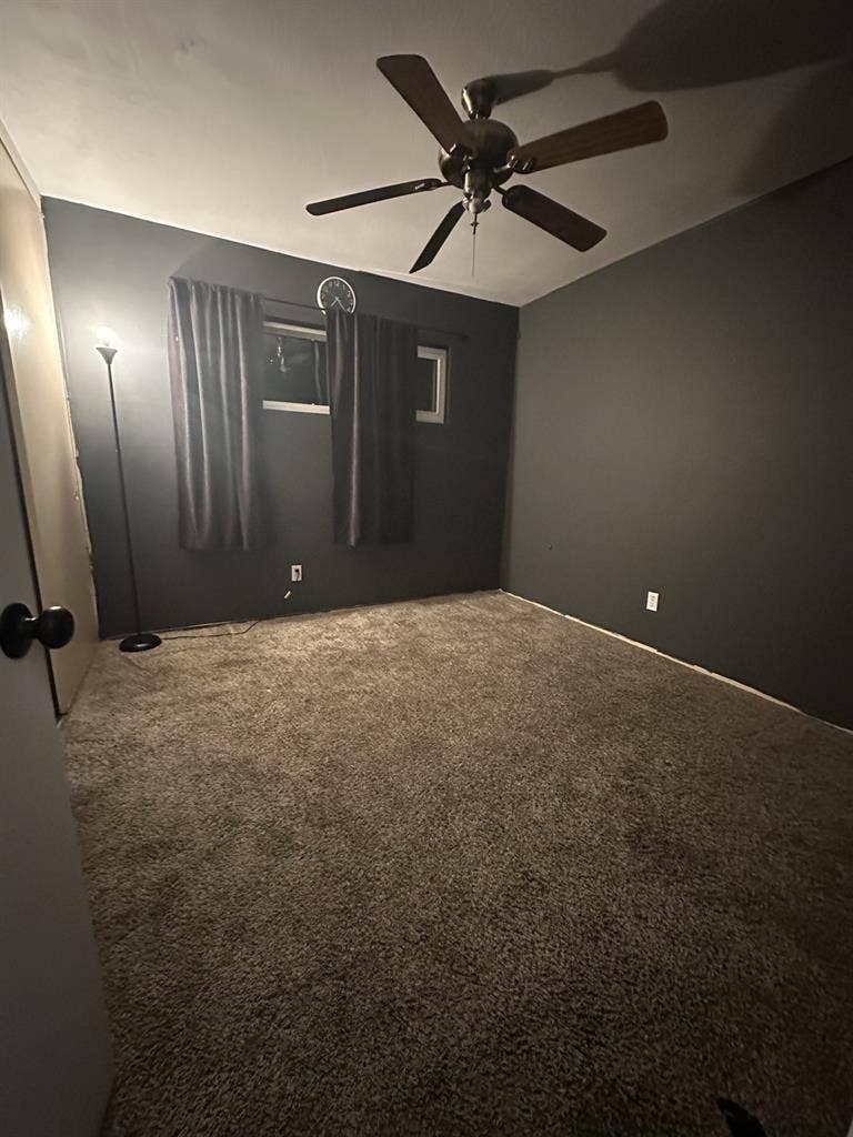 Room is available to move in.