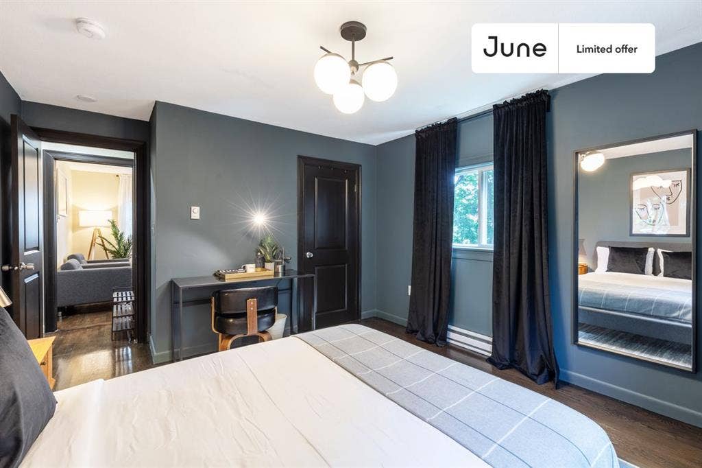 6 BR in Boston