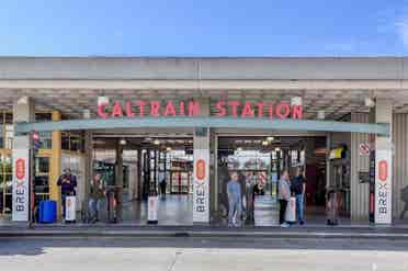 Nr SF Caltrain - MASTER Bed Bath