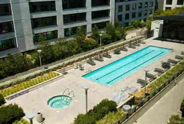 Nr SF Caltrain - MASTER Bed Bath