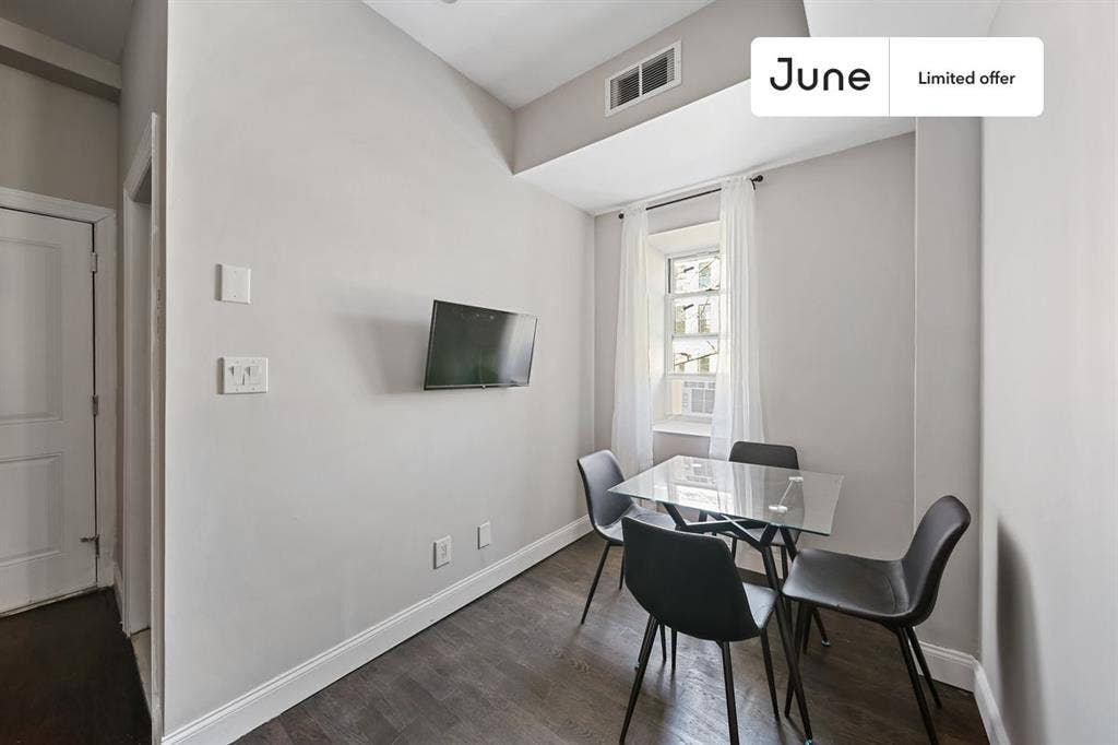 4 BR in New York City