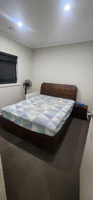 1 room available  