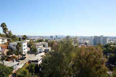 ROOMMATE WANTED: Hollywood Hills