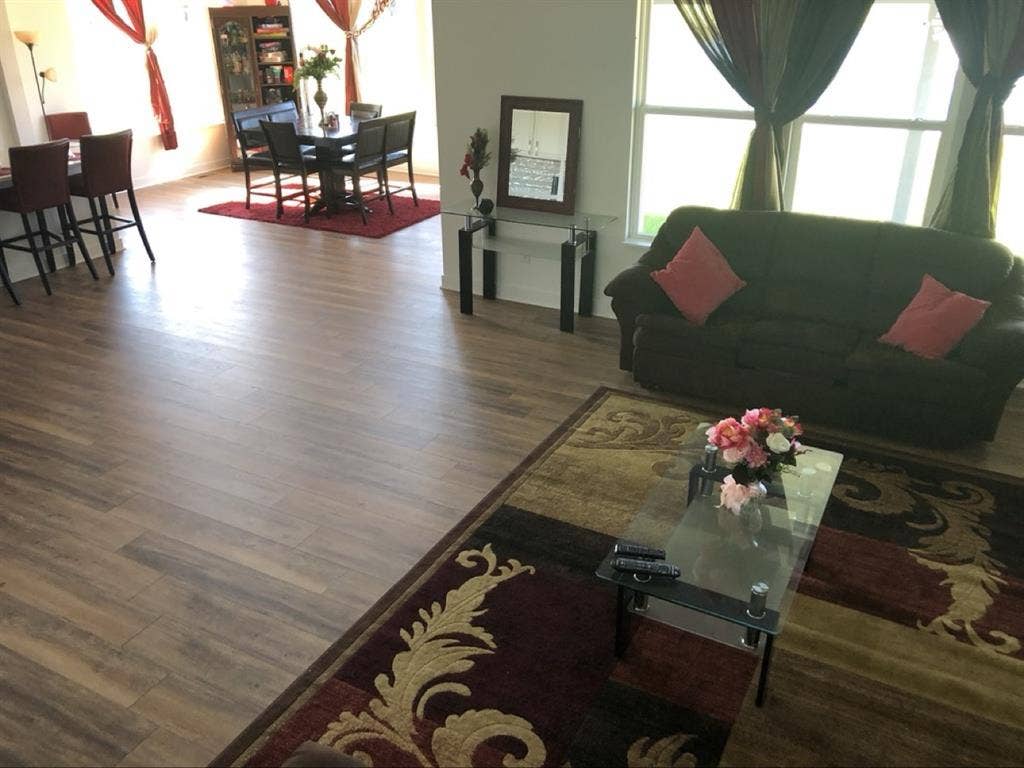 The Royal-Move-in ready