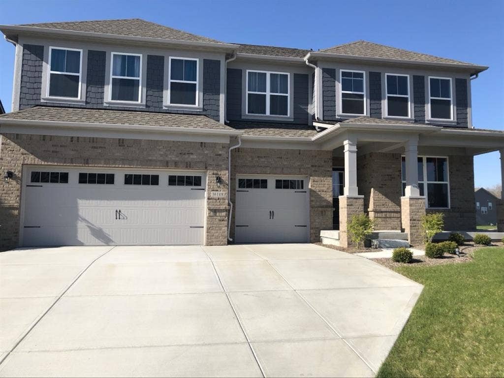 The Royal-Move-in ready