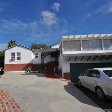 OPEN ROOM IN A HOUSE ON SDSU CAMPUS