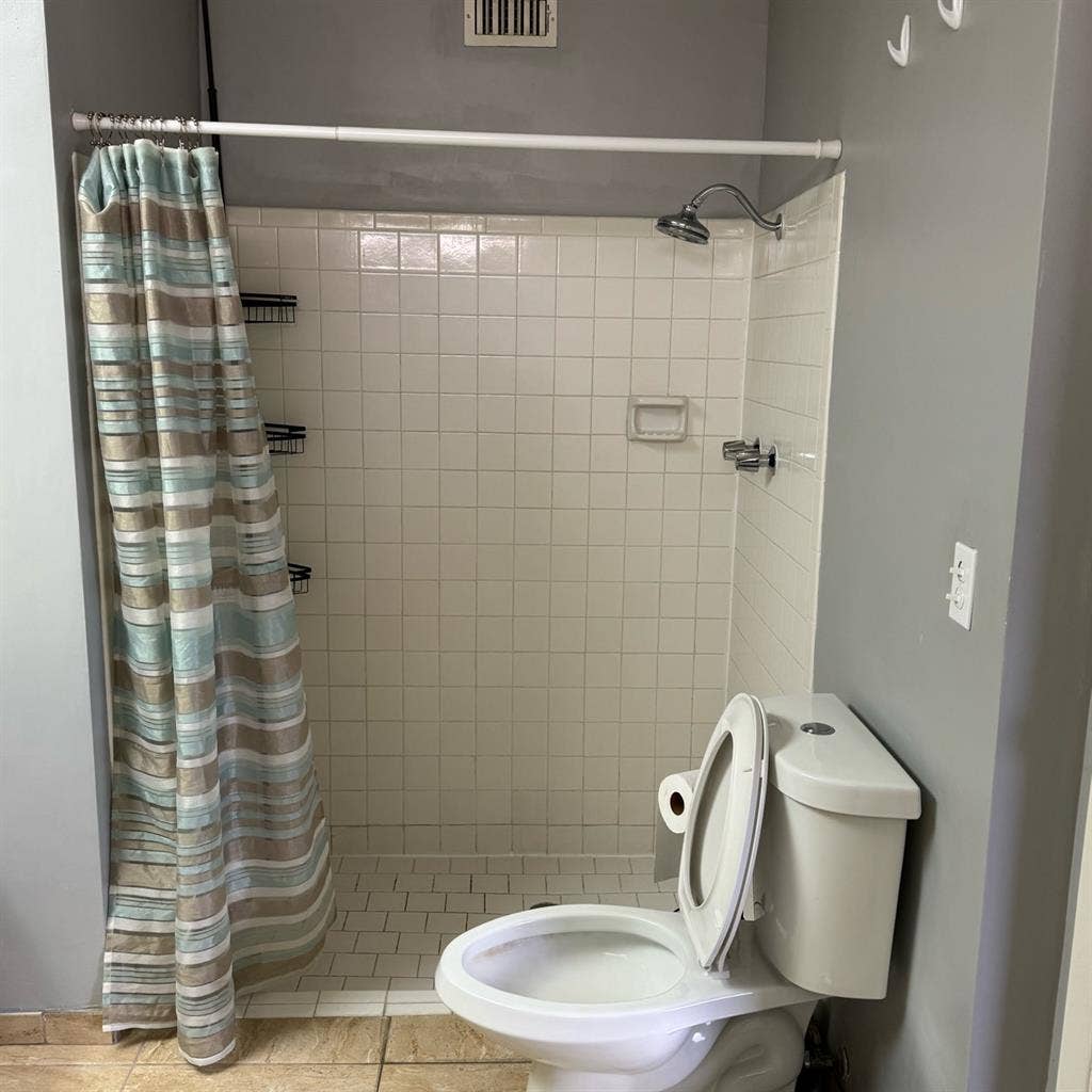 Room for rent with private bathroom