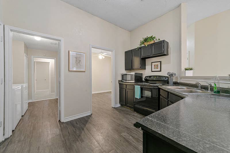 1 BR in DeSoto