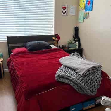 Unfurnished room in Pomona