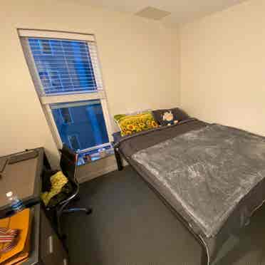 Fully furnished, 3 male roommates