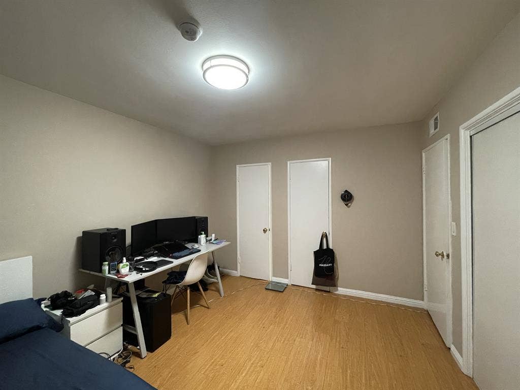 Roommate Search (Westwood/Century)