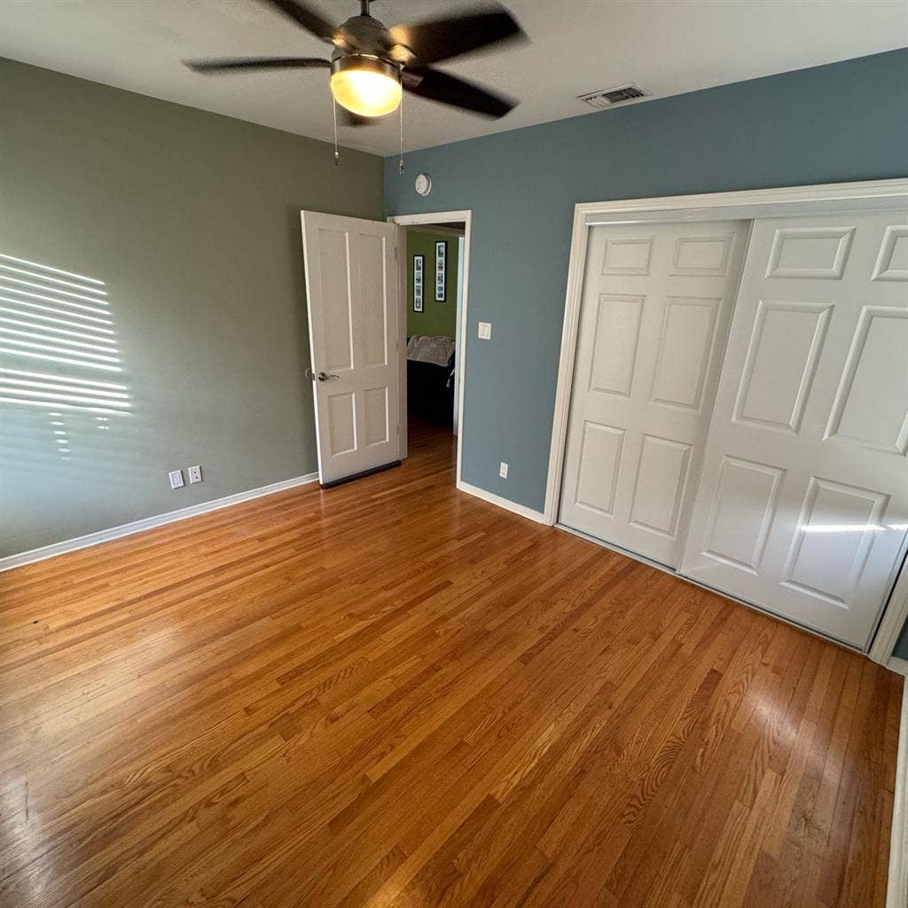 Room for Rent in Burbank - $/mo