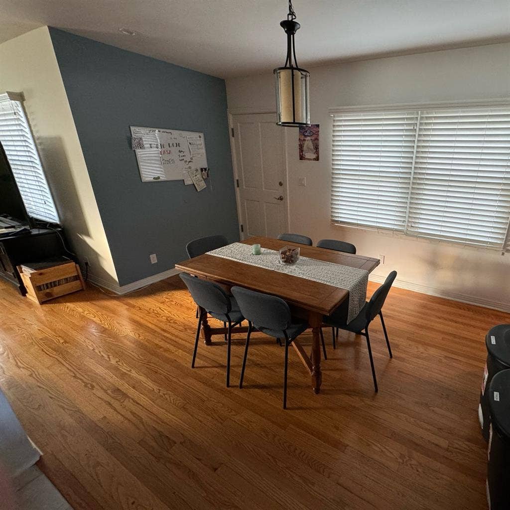 Room for Rent in Burbank - $/mo